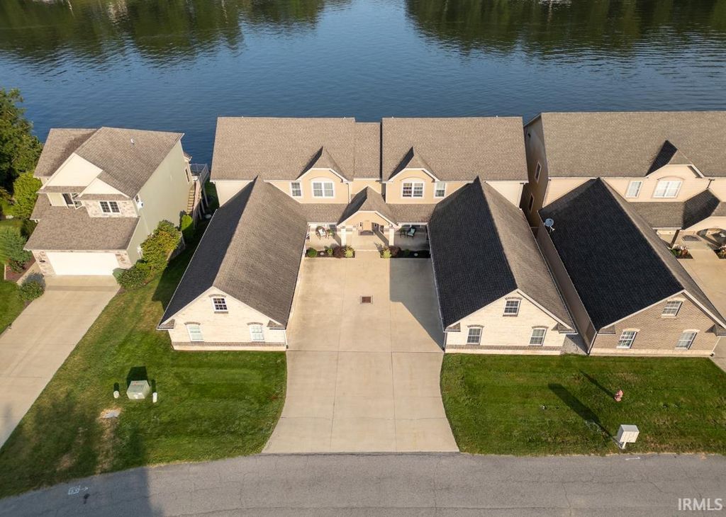 Photo of 12368 N Bridgeview Drive #6, Monticello, IN 47960 (MLS # 202547947)