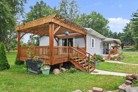 Tiny photo for 56408 Orchid Road, South Bend, IN 46619 (MLS # 202635280)