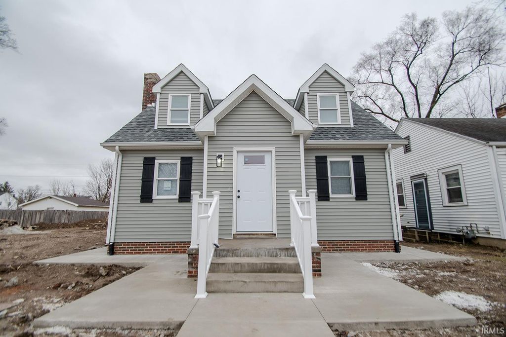 Photo of 3319 Winter Street, Fort Wayne, IN 46806 (MLS # 202605518)