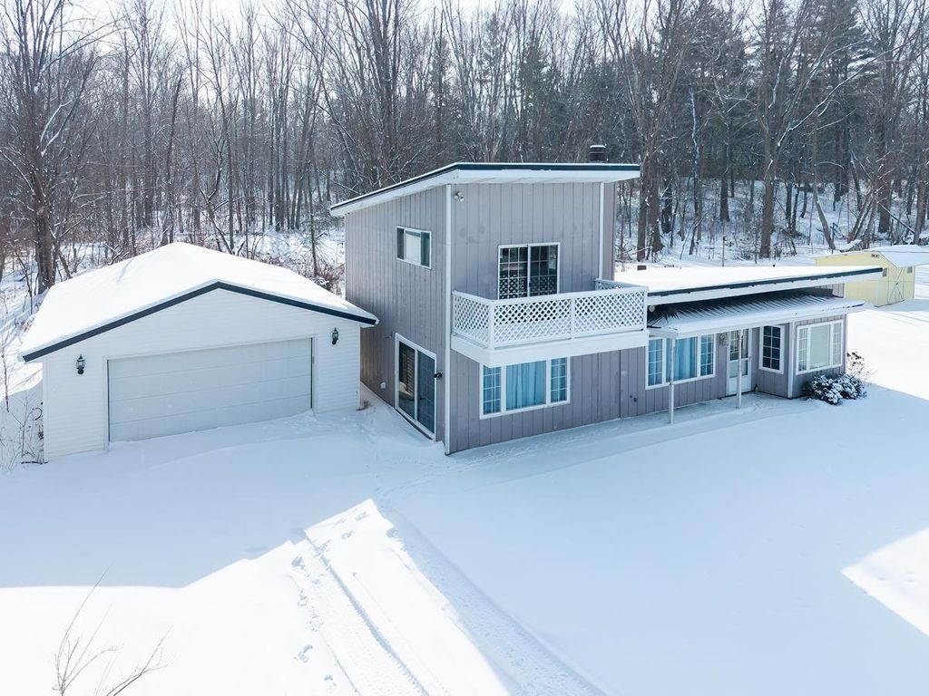 Photo of 1770 W 570 N, Howe, IN 46746 (MLS # 202603018)