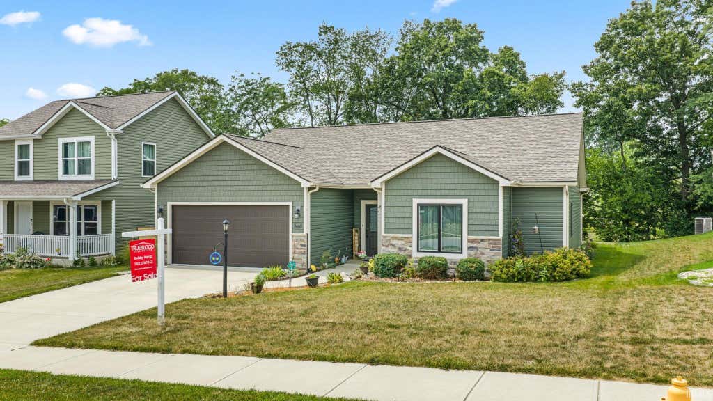Photo of 16811 Hatstick Court, Fort Wayne, IN 46845 (MLS # 202631284)