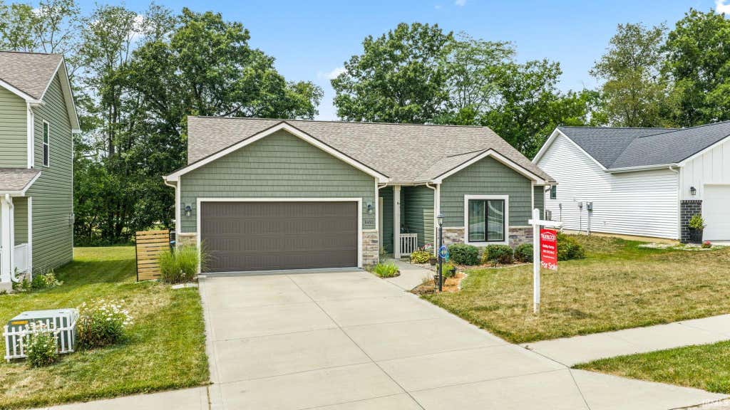 Photo of 16811 Hatstick Court, Fort Wayne, IN 46845 (MLS # 202631284)