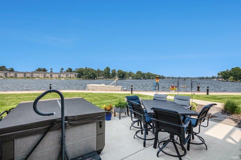 Tiny photo for 950 E Jackson Boulevard #102, Elkhart, IN 46516 (MLS # 202602364)