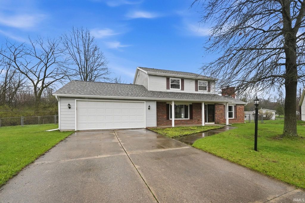 Photo of 7725 Evanwood Court, Fort Wayne, IN 46816 (MLS # 202611178)