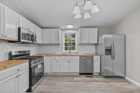 Tiny photo for 101 Clayton Street, Rochester, IN 46975 (MLS # 202627249)