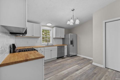 Tiny photo for 101 Clayton Street, Rochester, IN 46975 (MLS # 202627249)