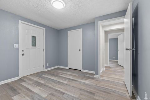 Tiny photo for 101 Clayton Street, Rochester, IN 46975 (MLS # 202627249)