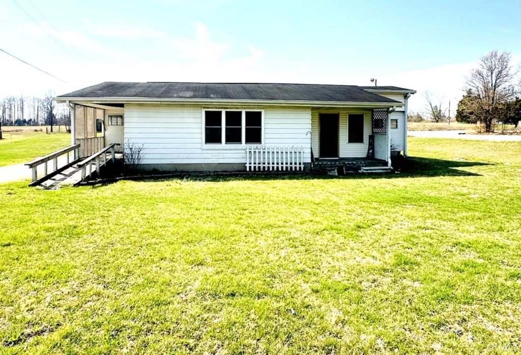 Photo of 3707 Tunnelton Road, Bedford, IN 47421 (MLS # 202609661)