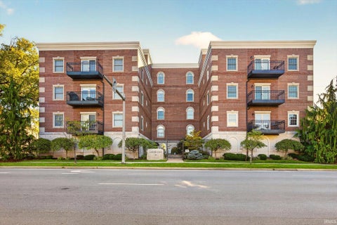 Photo for 500 N Walnut Street 403