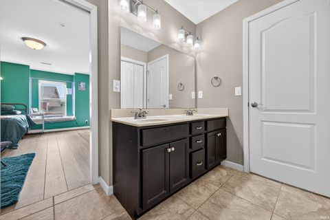 Tiny photo for 1233 Canterview Way, Kokomo, IN 46901 (MLS # 202535678)