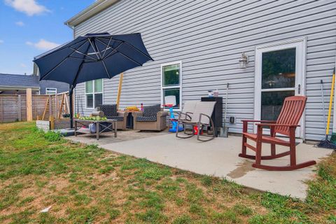 Tiny photo for 1233 Canterview Way, Kokomo, IN 46901 (MLS # 202535678)