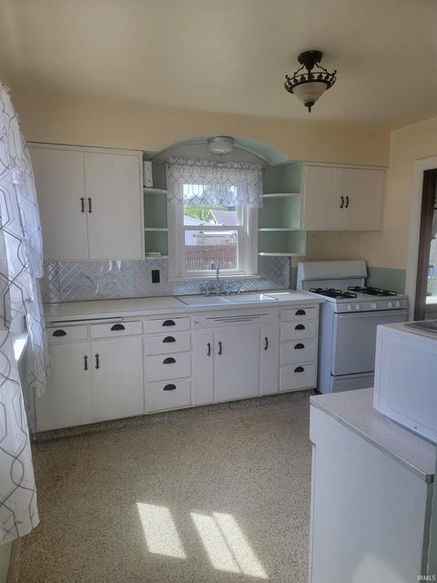 Tiny photo for 315 N Market Street, Winamac, IN 46996 (MLS # 202632432)