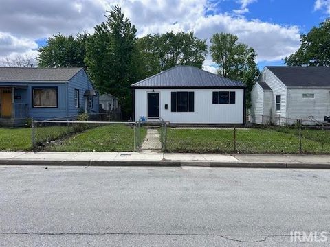 Photo of 619 W Jackson Street, Kokomo, IN 46901 (MLS # 202604629)