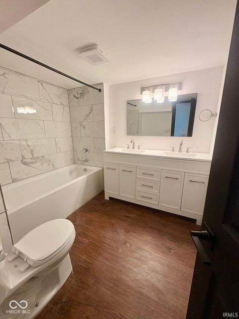 Tiny photo for 619 W Jackson Street, Kokomo, IN 46901 (MLS # 202604629)