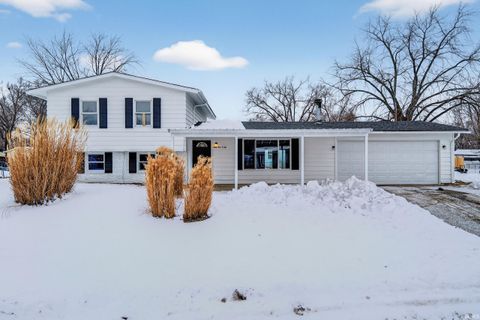 Photo of 5906 Mendota Drive, Kokomo, IN 46901 (MLS # 202603709)