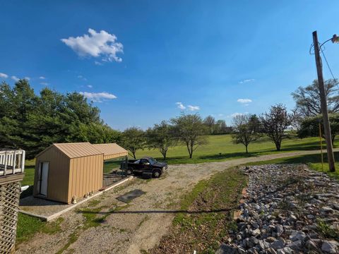 Tiny photo for 6806 N 500 W, Worthington, IN 47471 (MLS # 202612292)