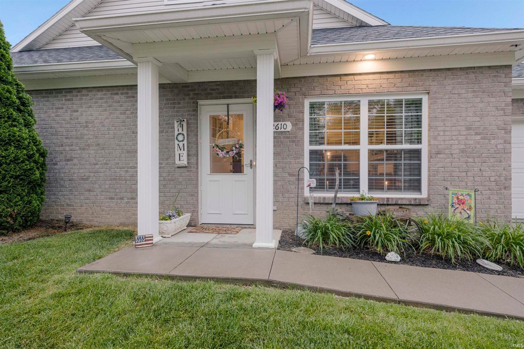Photo of 2610 Purdom Court, Evansville, IN 47715 (MLS # 202615413)