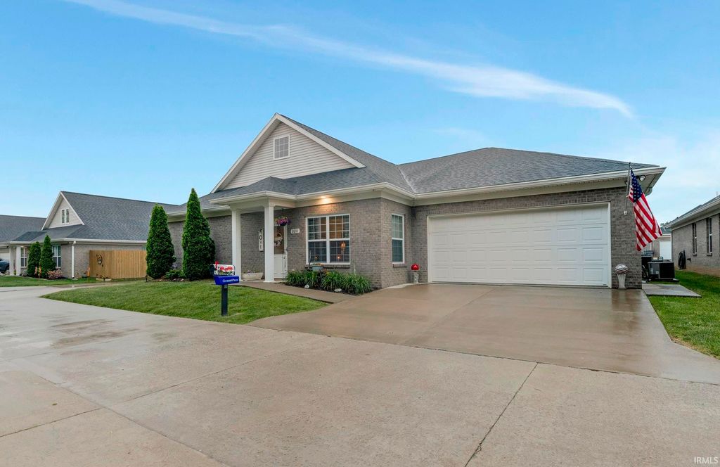 Photo of 2610 Purdom Court, Evansville, IN 47715 (MLS # 202615413)