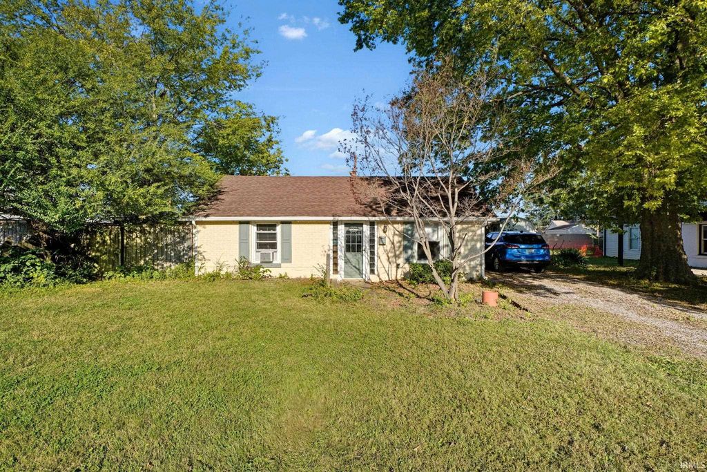 Photo of 26 Euclid Drive, Evansville, IN 47714 (MLS # 202541892)