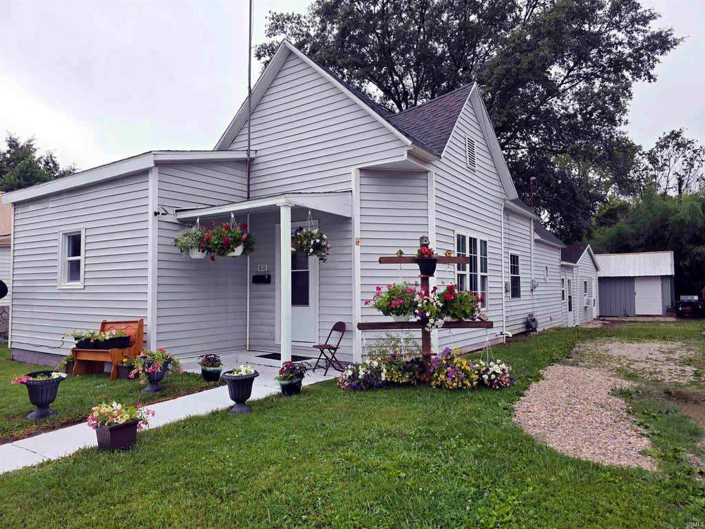 Photo of 816 S Main Street, Bicknell, IN 47512 (MLS # 202625672)