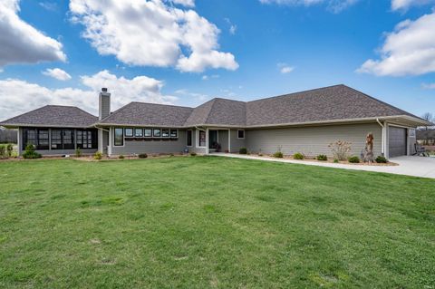 Photo of 9372 Garman Road, Leo, IN 46765 (MLS # 202613076)