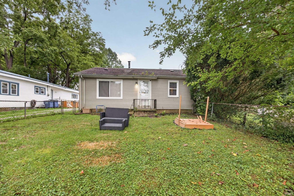 Photo of 812 26th Street, Bedford, IN 47421 (MLS # 202634090)
