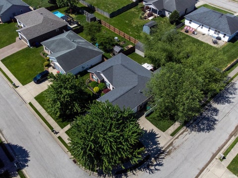 Tiny photo for 12912 Cold Water Drive, Evansville, IN 47725 (MLS # 202632164)