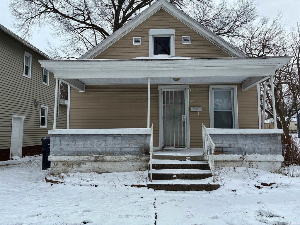 Photo of 1046 N Elmer Street, South Bend, IN 46628 (MLS # 202608920)