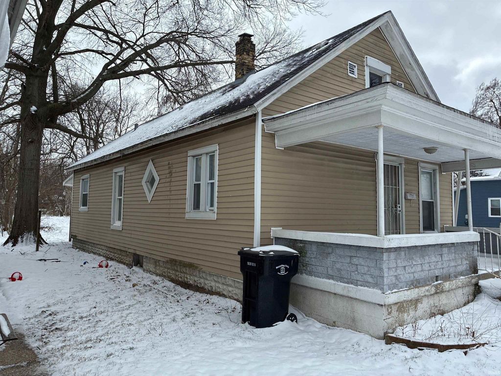 Photo of 1046 N Elmer Street, South Bend, IN 46628 (MLS # 202608920)