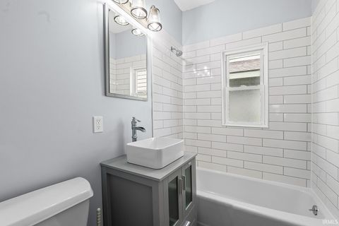 Tiny photo for 2009 Thompson Street, Lafayette, IN 47904 (MLS # 202542856)