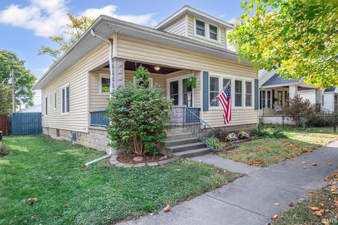 Photo of 2009 Thompson Street, Lafayette, IN 47904 (MLS # 202542856)