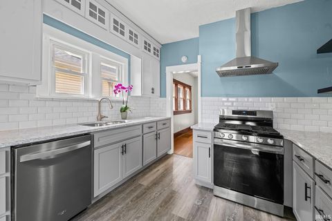 Tiny photo for 2009 Thompson Street, Lafayette, IN 47904 (MLS # 202542856)