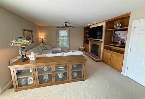 Tiny photo for 847 W Graham Lane, Washington, IN 47501 (MLS # 202637951)