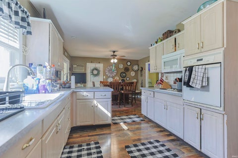 Tiny photo for 19080 Sundale Drive, South Bend, IN 46614 (MLS # 202641900)
