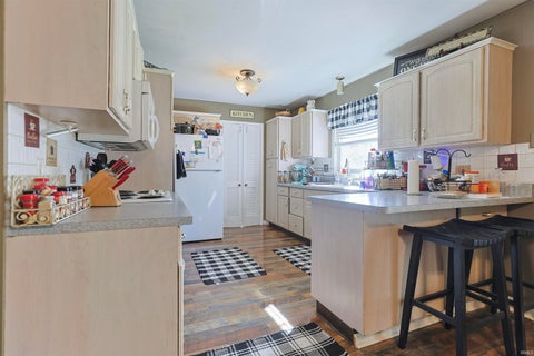 Tiny photo for 19080 Sundale Drive, South Bend, IN 46614 (MLS # 202641900)
