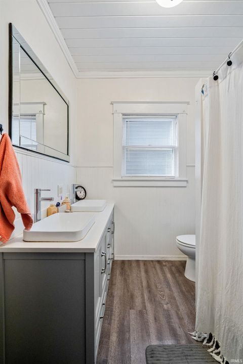 Tiny photo for 419 W Jefferson Street, Kokomo, IN 46901 (MLS # 202549205)