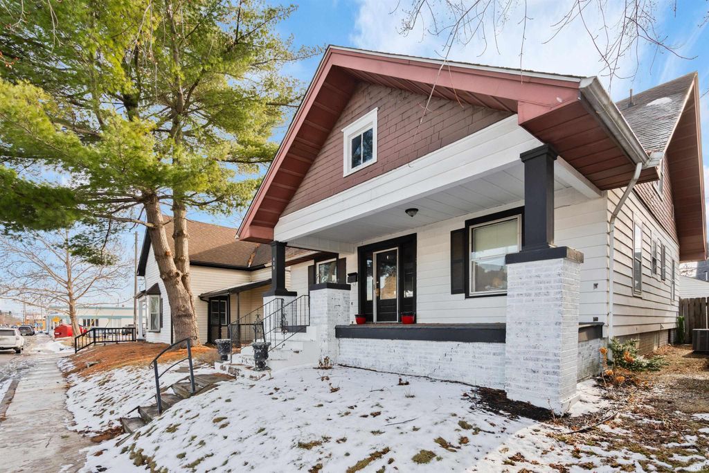 Photo of 419 W Jefferson Street, Kokomo, IN 46901 (MLS # 202549205)