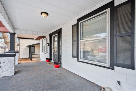 Tiny photo for 419 W Jefferson Street, Kokomo, IN 46901 (MLS # 202549205)