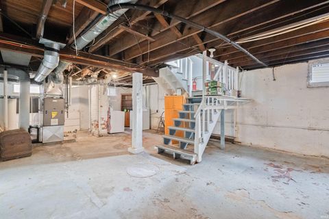 Tiny photo for 419 W Jefferson Street, Kokomo, IN 46901 (MLS # 202549205)