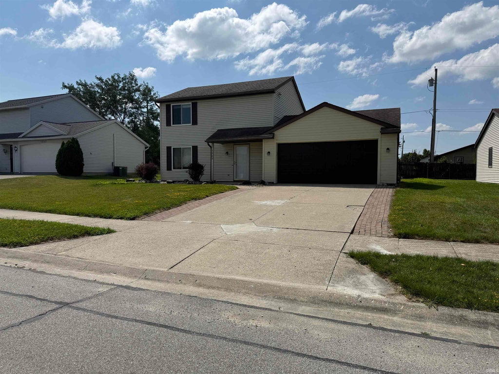 Photo of 1223 Normandale Drive, Fort Wayne, IN 46808 (MLS # 202631958)