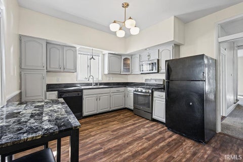 Tiny photo for 621 S Briant Street, Huntington, IN 46750 (MLS # 202643644)