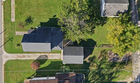 Tiny photo for 621 S Briant Street, Huntington, IN 46750 (MLS # 202643644)