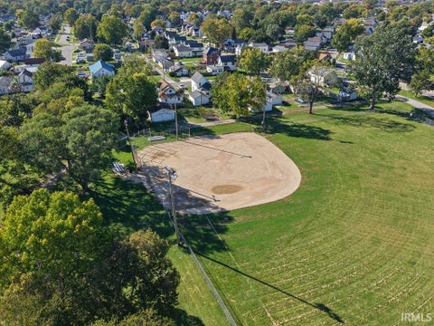 Tiny photo for 621 S Briant Street, Huntington, IN 46750 (MLS # 202643644)