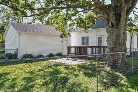 Tiny photo for 621 S Briant Street, Huntington, IN 46750 (MLS # 202643644)