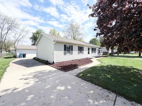 Tiny photo for 213 S William Street, North Liberty, IN 46554 (MLS # 202616183)