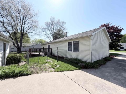 Tiny photo for 213 S William Street, North Liberty, IN 46554 (MLS # 202616183)