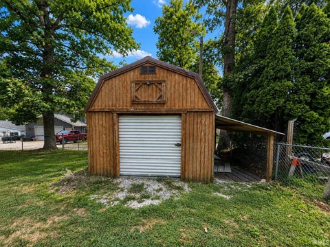 Tiny photo for 3097 E Stahl Road, Monon, IN 47959 (MLS # 202629898)