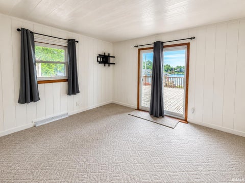 Tiny photo for 3097 E Stahl Road, Monon, IN 47959 (MLS # 202629898)