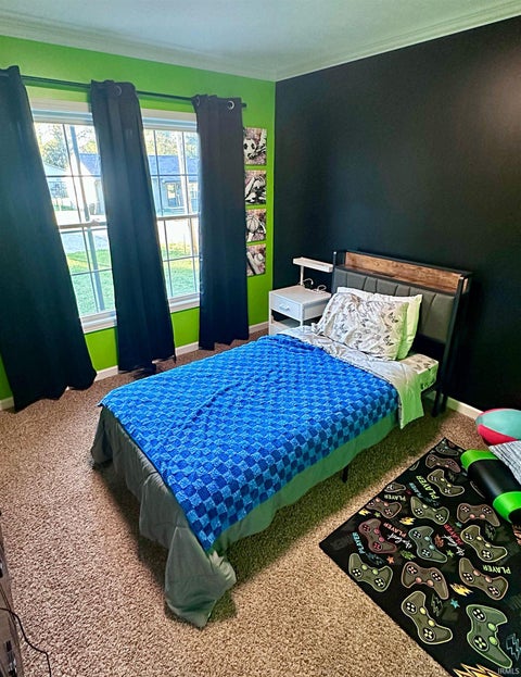 Tiny photo for 700 SW 3rd Street, Washington, IN 47501 (MLS # 202643776)