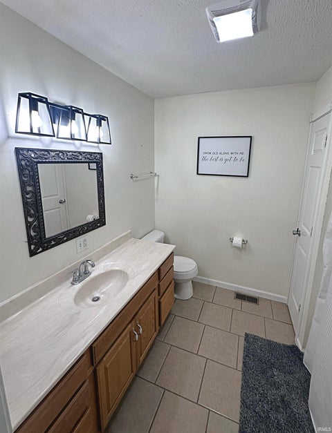 Tiny photo for 700 SW 3rd Street, Washington, IN 47501 (MLS # 202643776)